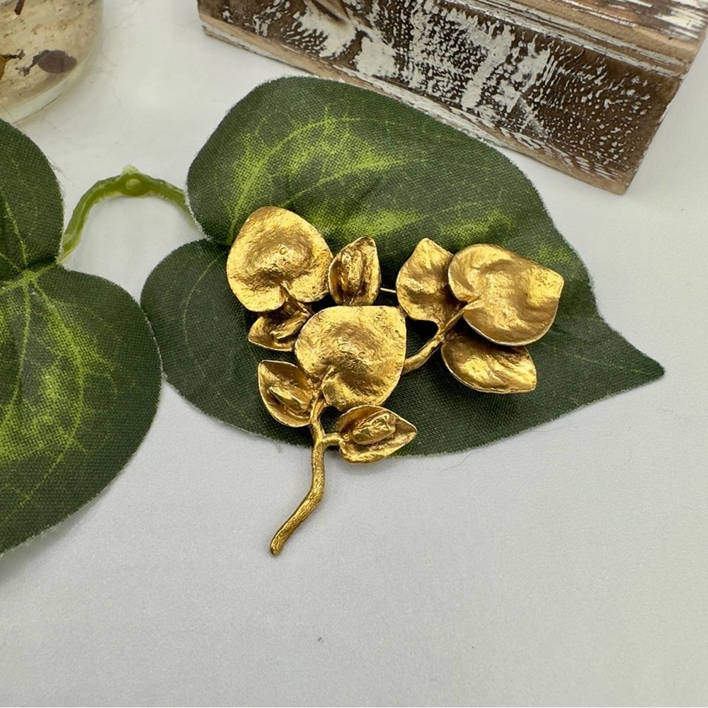 Gold Art Nouveau Signed TMC Brooch The Museum Company